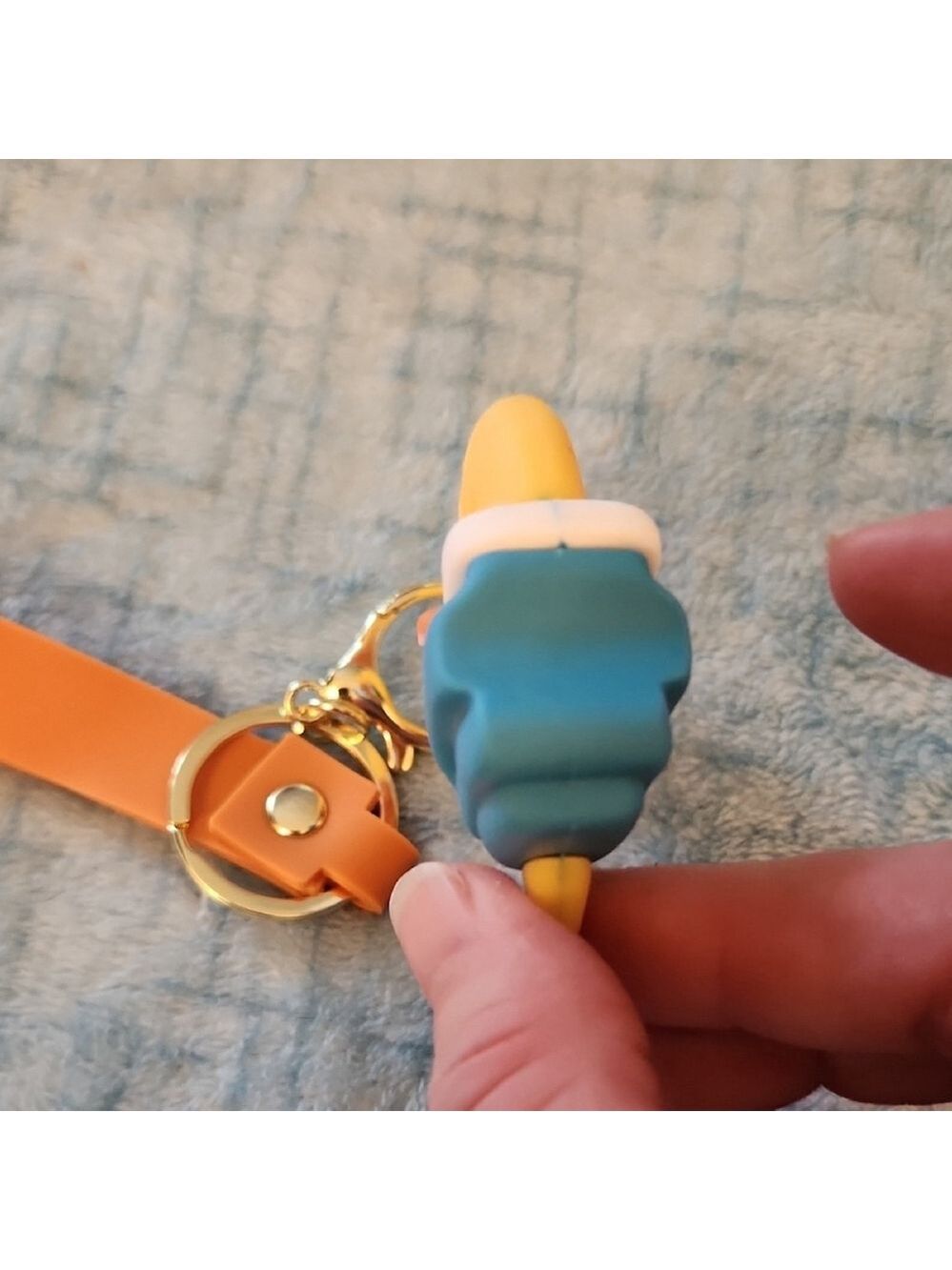 Jerry on a Moon Keychain Yellow and Blue - Picture 6 of 7
